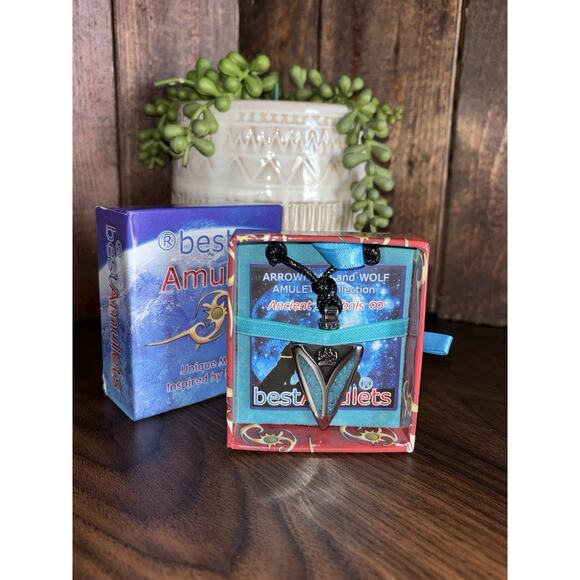 BestAmulets Arrowhead Wolf Paw Amulet Simulated Turquoise 18 Inch necklace - Picture 7 of 8